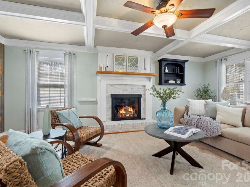 8003 Pine Oak Road, Waxhaw, NC 28173.  MLS# CAR4359335, YatesRealty ID 20383. 