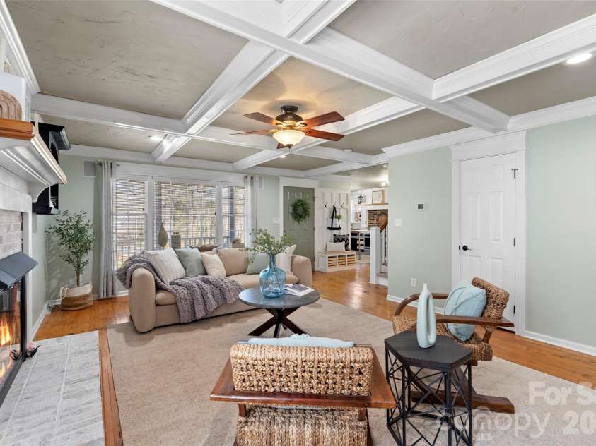 8003 Pine Oak Road, Waxhaw, NC 28173.  MLS# CAR4359335, YatesRealty ID 20383. 