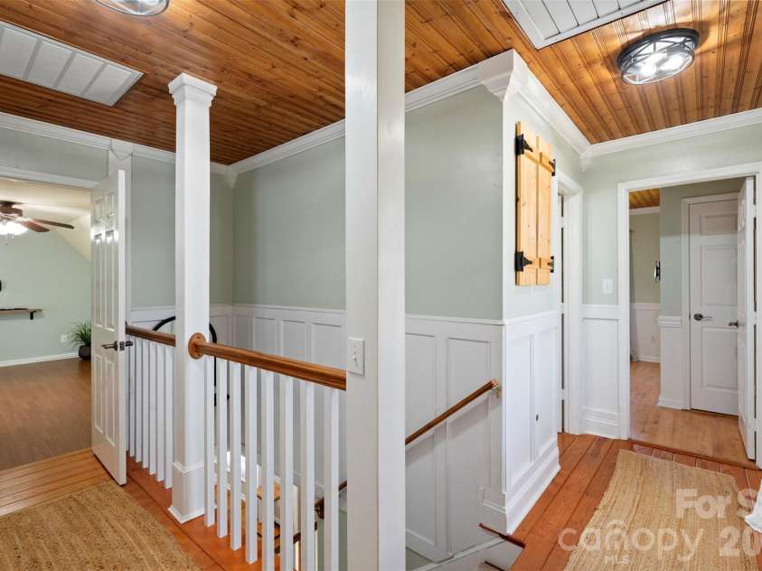 8003 Pine Oak Road, Waxhaw, NC 28173.  MLS# CAR4359335, YatesRealty ID 20383. 