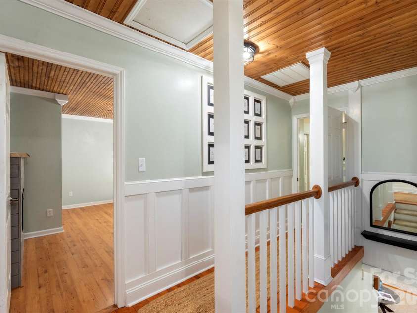 8003 Pine Oak Road, Waxhaw, NC 28173.  MLS# CAR4359335, YatesRealty ID 20383. 