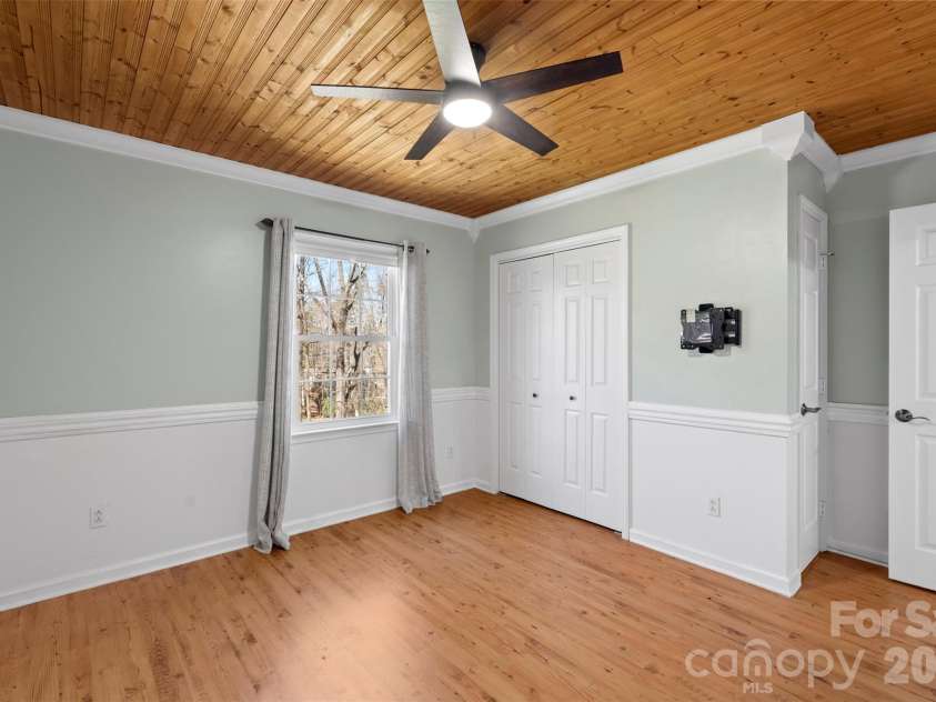 8003 Pine Oak Road, Waxhaw, NC 28173.  MLS# CAR4359335, YatesRealty ID 20383. 