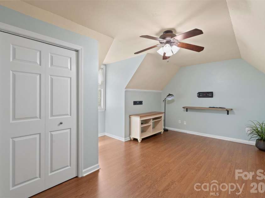 8003 Pine Oak Road, Waxhaw, NC 28173.  MLS# CAR4359335, YatesRealty ID 20383. 