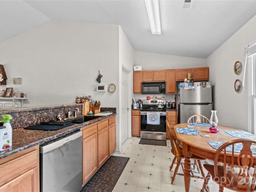 428 Mountview Drive, Mocksville, NC 27028.  MLS# CAR4271510, YatesRealty ID 20384. 