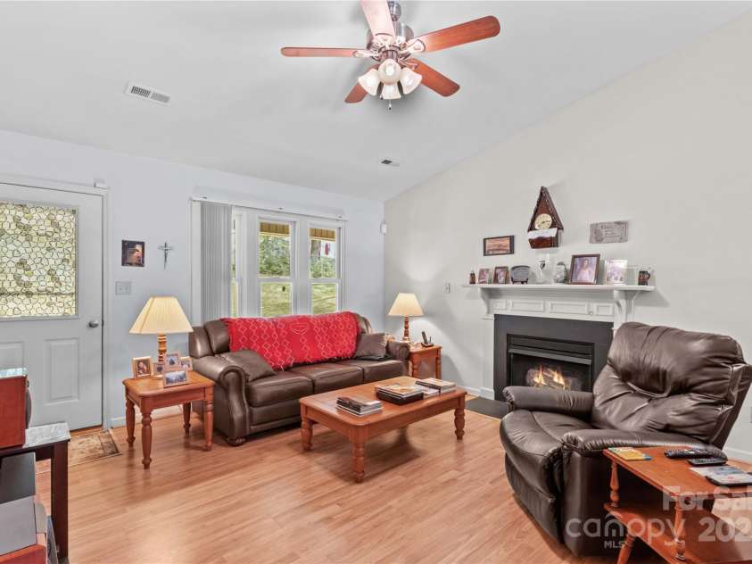 428 Mountview Drive, Mocksville, NC 27028.  MLS# CAR4271510, YatesRealty ID 20384. 