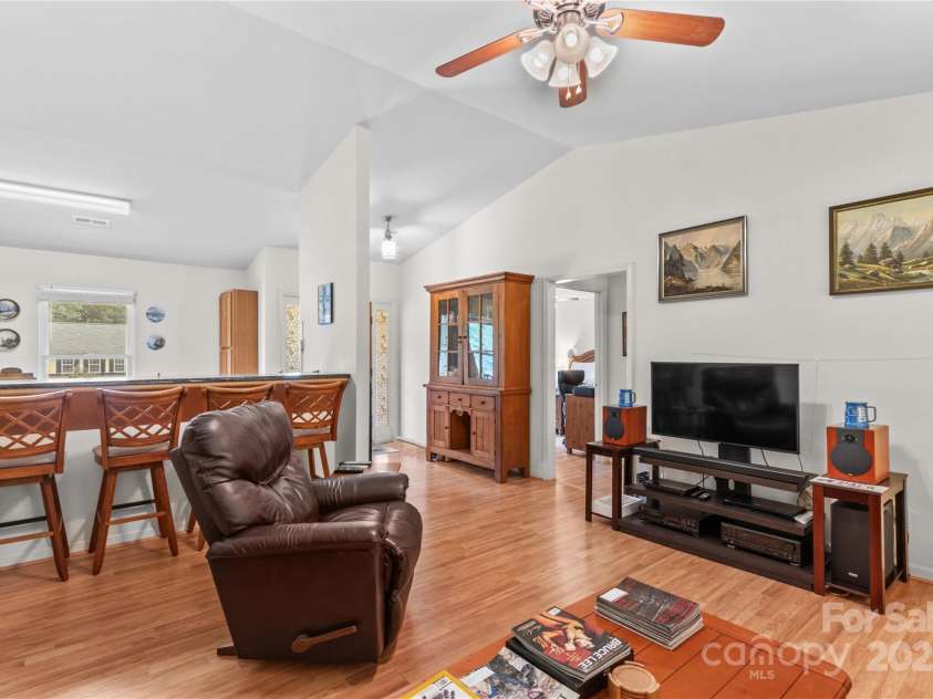 428 Mountview Drive, Mocksville, NC 27028.  MLS# CAR4271510, YatesRealty ID 20384. 