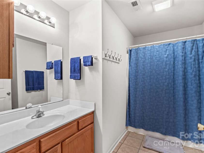 428 Mountview Drive, Mocksville, NC 27028.  MLS# CAR4271510, YatesRealty ID 20384. 