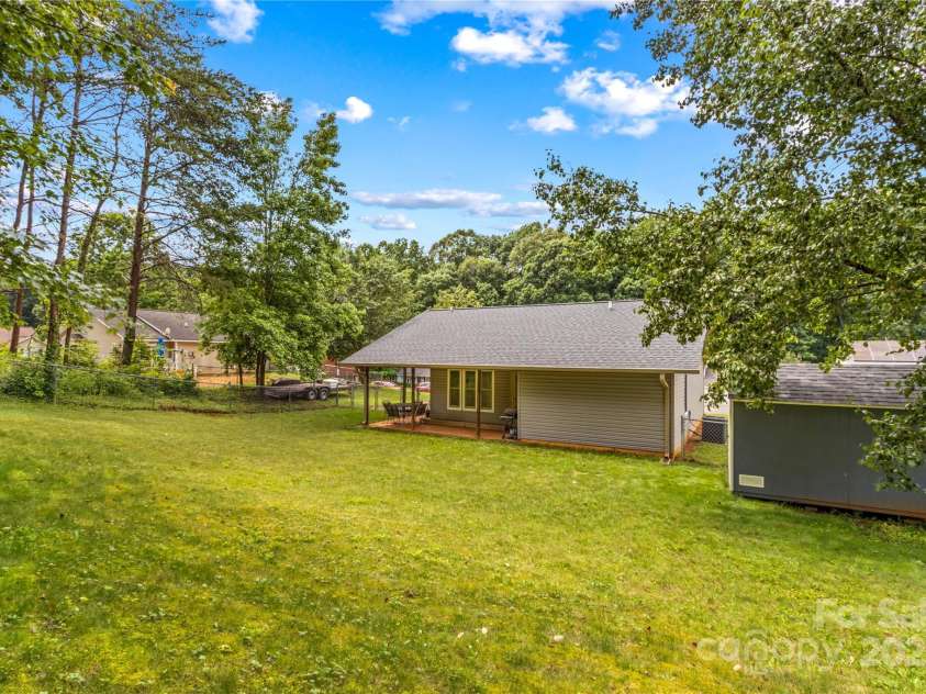 428 Mountview Drive, Mocksville, NC 27028.  MLS# CAR4271510, YatesRealty ID 20384. 