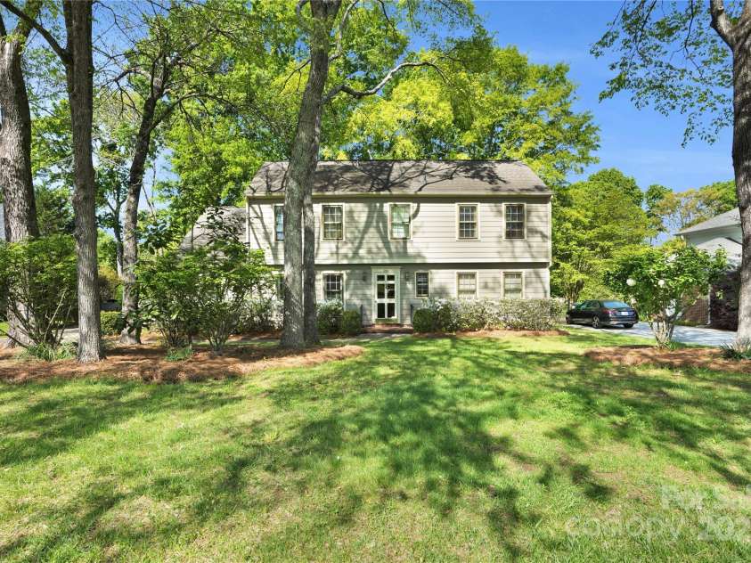 4738 Truscott Road, Charlotte, NC 28226.  MLS# CAR4257084, YatesRealty ID 20385. 