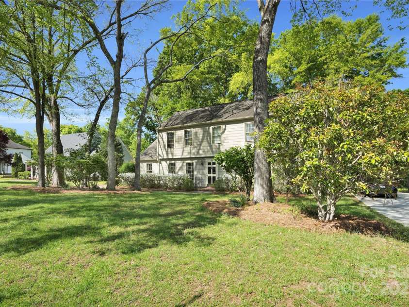 4738 Truscott Road, Charlotte, NC 28226.  MLS# CAR4257084, YatesRealty ID 20385. 