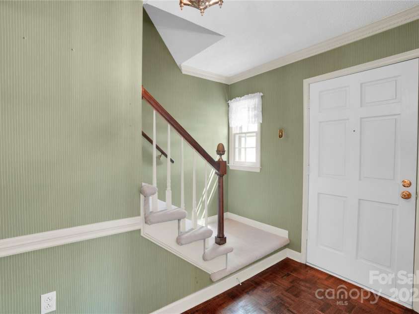 4738 Truscott Road, Charlotte, NC 28226.  MLS# CAR4257084, YatesRealty ID 20385. 