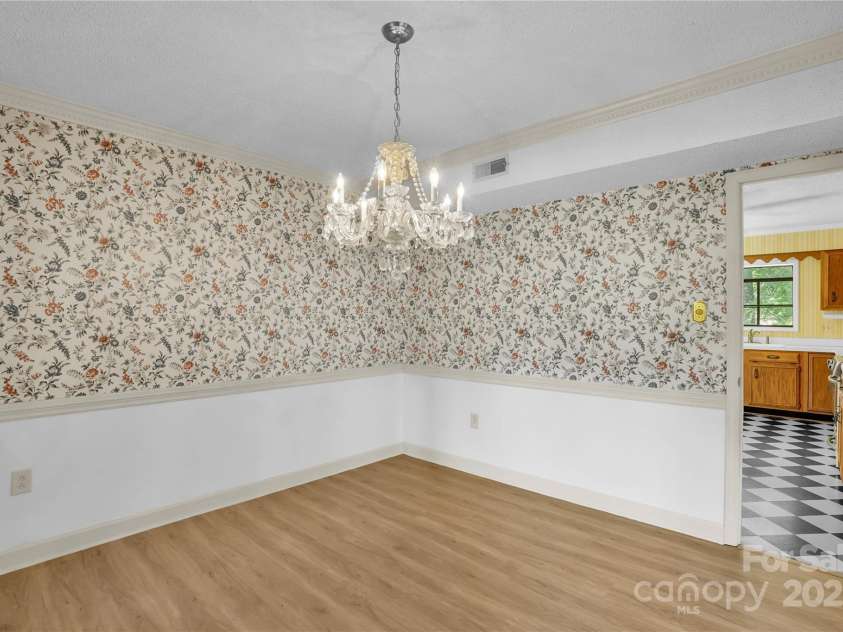 4738 Truscott Road, Charlotte, NC 28226.  MLS# CAR4257084, YatesRealty ID 20385. 
