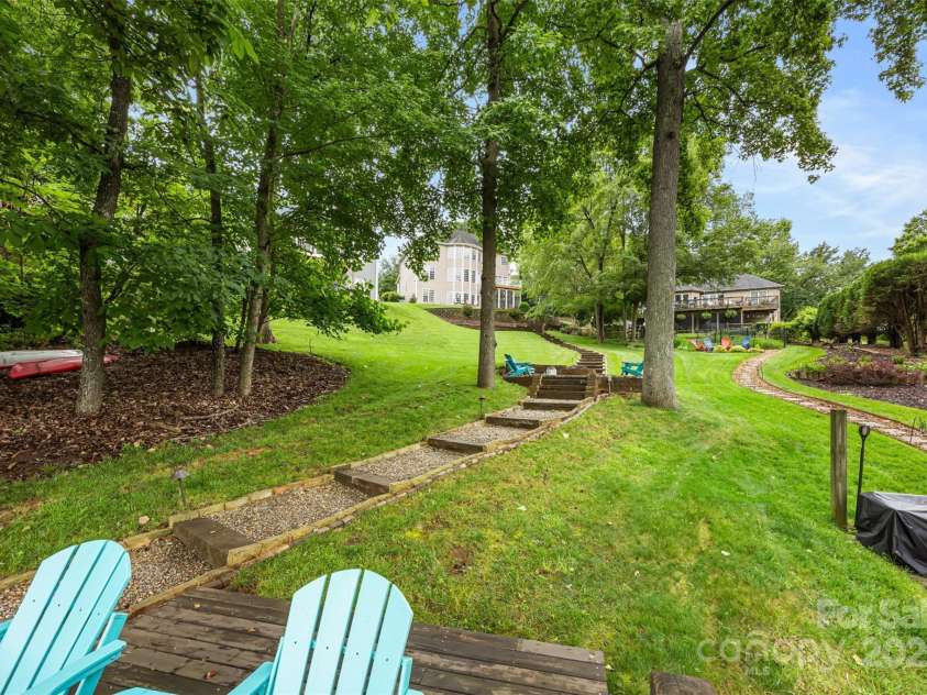 10452 Quiet Bay Court, Charlotte, NC 28278.  MLS# CAR4255338, YatesRealty ID 20386. 