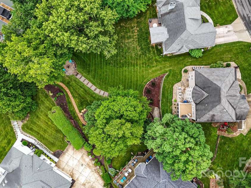 10452 Quiet Bay Court, Charlotte, NC 28278.  MLS# CAR4255338, YatesRealty ID 20386. 