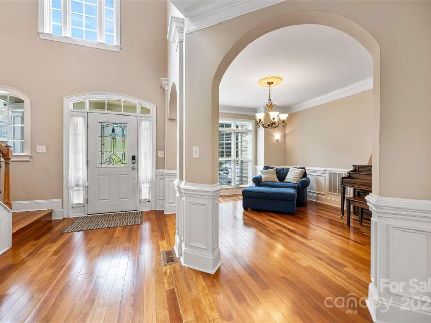 10452 Quiet Bay Court, Charlotte, NC 28278.  MLS# CAR4255338, YatesRealty ID 20386. 