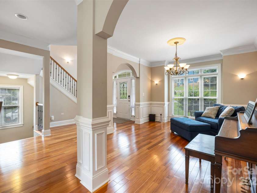 10452 Quiet Bay Court, Charlotte, NC 28278.  MLS# CAR4255338, YatesRealty ID 20386. 