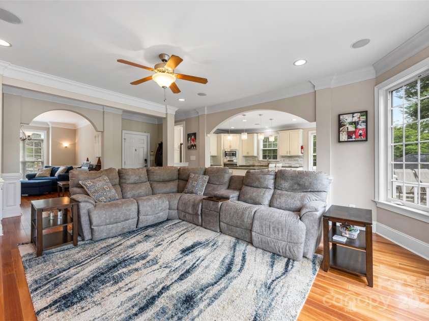 10452 Quiet Bay Court, Charlotte, NC 28278.  MLS# CAR4255338, YatesRealty ID 20386. 