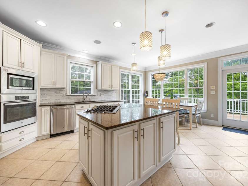 10452 Quiet Bay Court, Charlotte, NC 28278.  MLS# CAR4255338, YatesRealty ID 20386. 