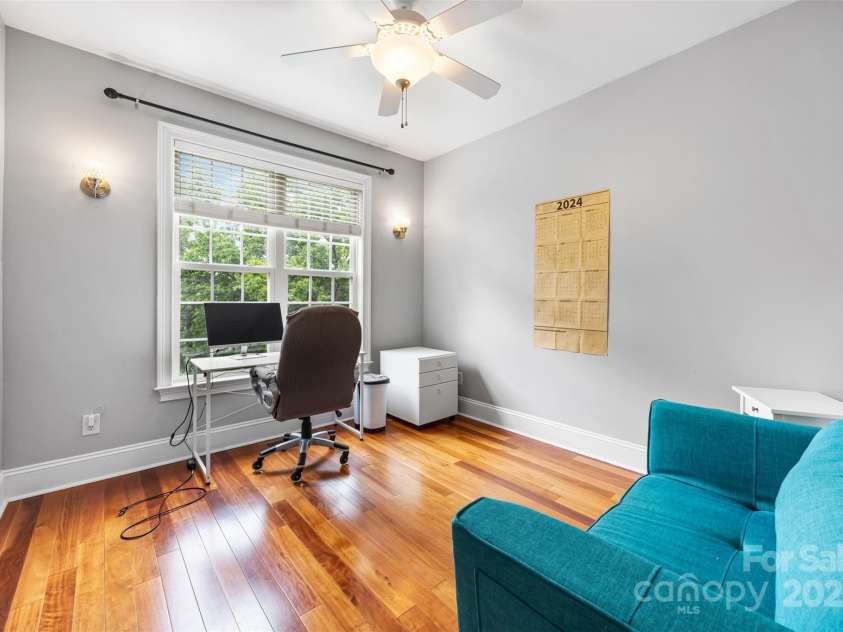 10452 Quiet Bay Court, Charlotte, NC 28278.  MLS# CAR4255338, YatesRealty ID 20386. 