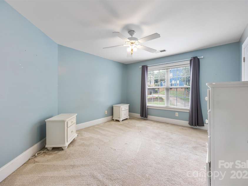 10452 Quiet Bay Court, Charlotte, NC 28278.  MLS# CAR4255338, YatesRealty ID 20386. 