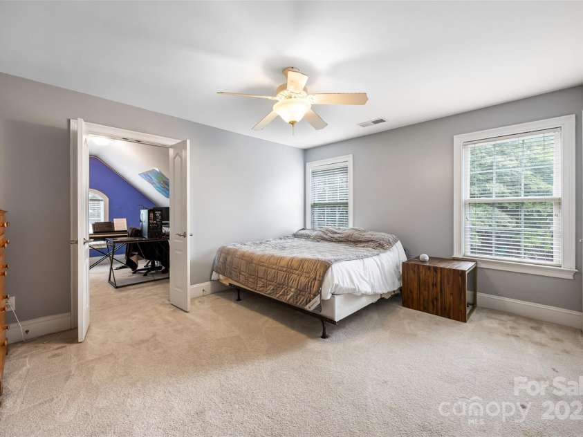 10452 Quiet Bay Court, Charlotte, NC 28278.  MLS# CAR4255338, YatesRealty ID 20386. 