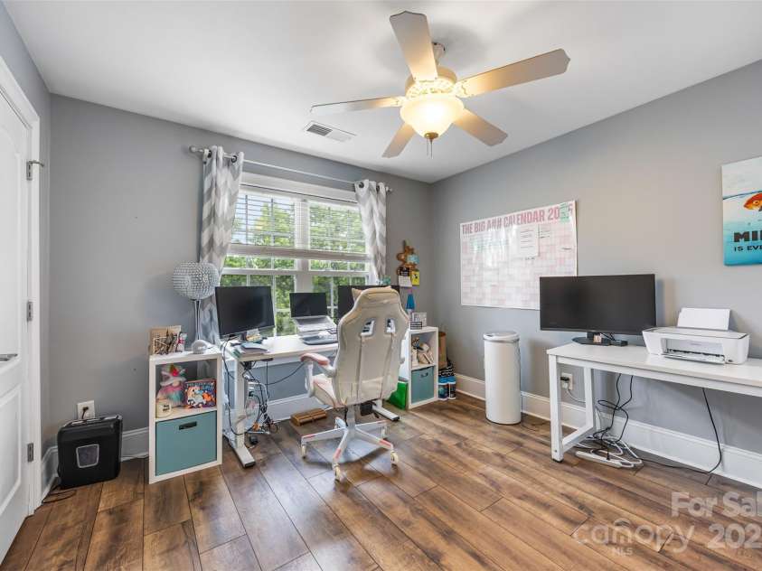 10452 Quiet Bay Court, Charlotte, NC 28278.  MLS# CAR4255338, YatesRealty ID 20386. 