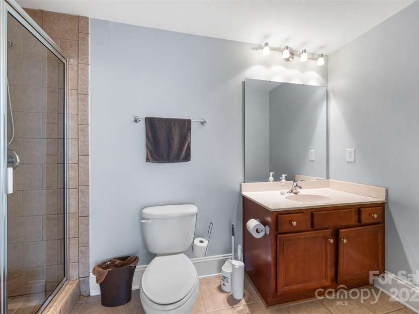 10452 Quiet Bay Court, Charlotte, NC 28278.  MLS# CAR4255338, YatesRealty ID 20386. 