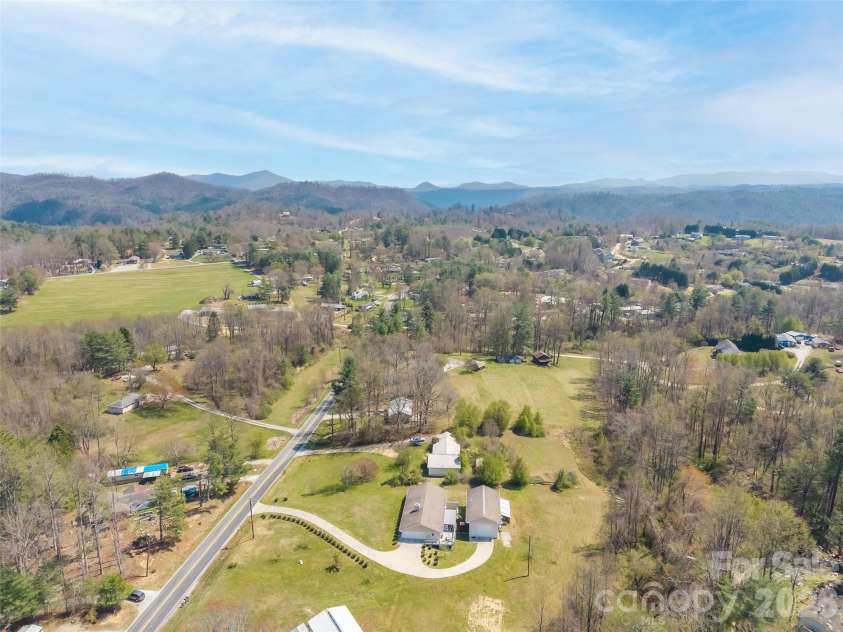 476 Jackson Loop Road, Flat Rock, NC 28731.  MLS# CAR4363362, YatesRealty ID 20386. Aerial