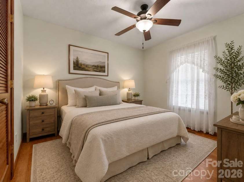 476 Jackson Loop Road, Flat Rock, NC 28731.  MLS# CAR4363362, YatesRealty ID 20386. Virtually Staged BR3