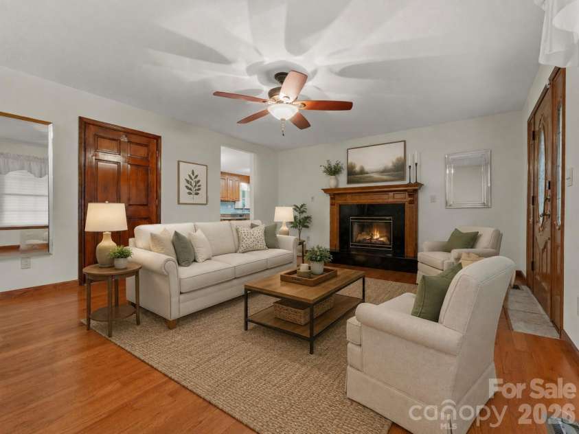 476 Jackson Loop Road, Flat Rock, NC 28731.  MLS# CAR4363362, YatesRealty ID 20386. Virtually Staged LR