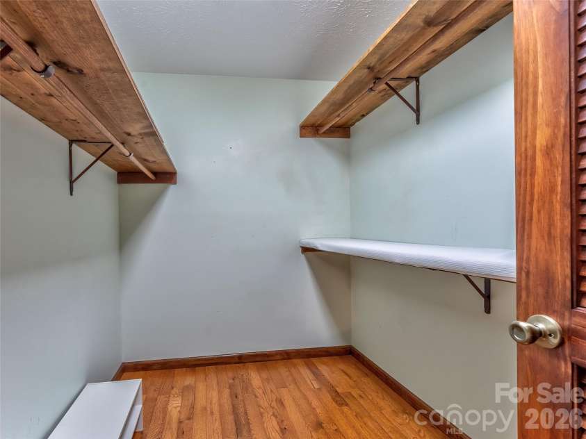 476 Jackson Loop Road, Flat Rock, NC 28731.  MLS# CAR4363362, YatesRealty ID 20386. Walk in Closet