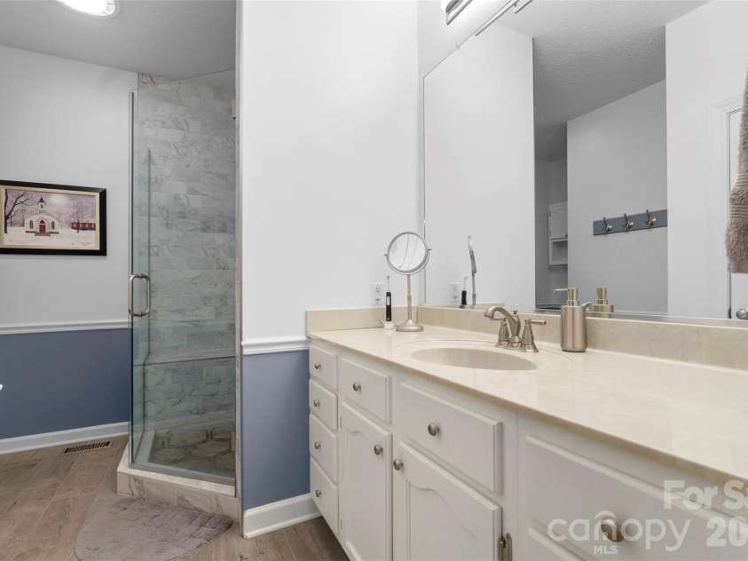 168 Game Trail, Thomasville, NC 27360.  MLS# CAR4321746, YatesRealty ID 20387. 