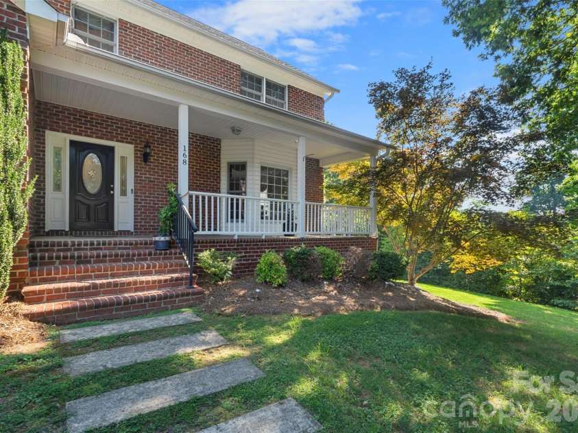 168 Game Trail, Thomasville, NC 27360.  MLS# CAR4321746, YatesRealty ID 20387. 