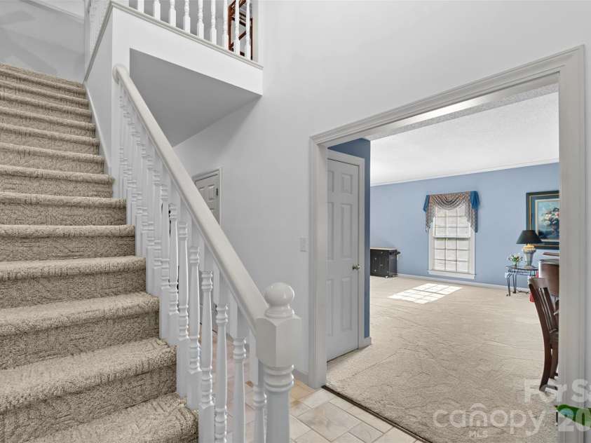 168 Game Trail, Thomasville, NC 27360.  MLS# CAR4321746, YatesRealty ID 20387. 