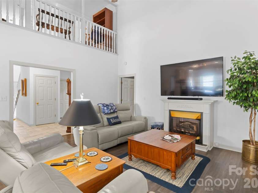 168 Game Trail, Thomasville, NC 27360.  MLS# CAR4321746, YatesRealty ID 20387. 
