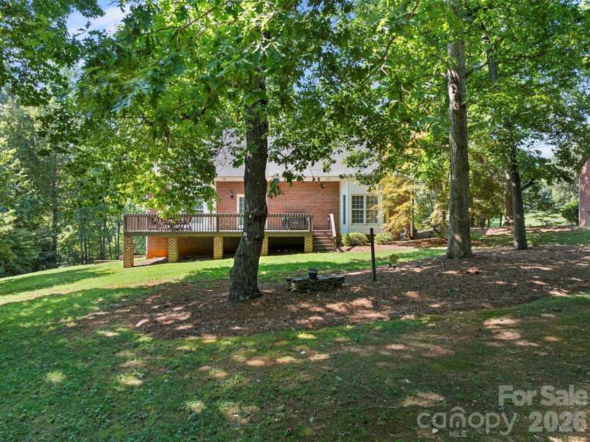 168 Game Trail, Thomasville, NC 27360.  MLS# CAR4321746, YatesRealty ID 20387. 