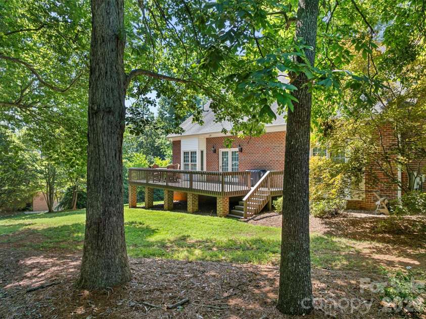 168 Game Trail, Thomasville, NC 27360.  MLS# CAR4321746, YatesRealty ID 20387. 