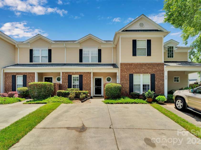222 Ross Moore Avenue, Charlotte, NC 28205.  MLS# CAR4272382, YatesRealty ID 20387. Extra parking spaces