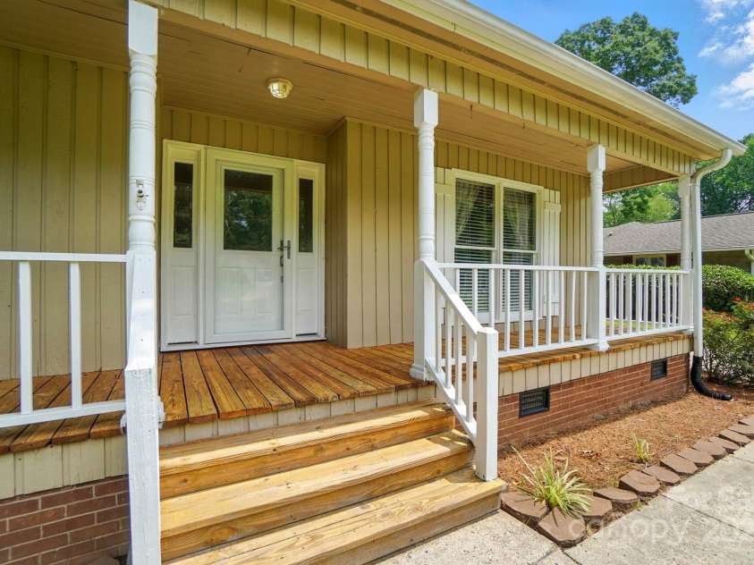 336 Oakwood Drive, Mount Holly, NC 28120.  MLS# CAR4267933, YatesRealty ID 20388. 