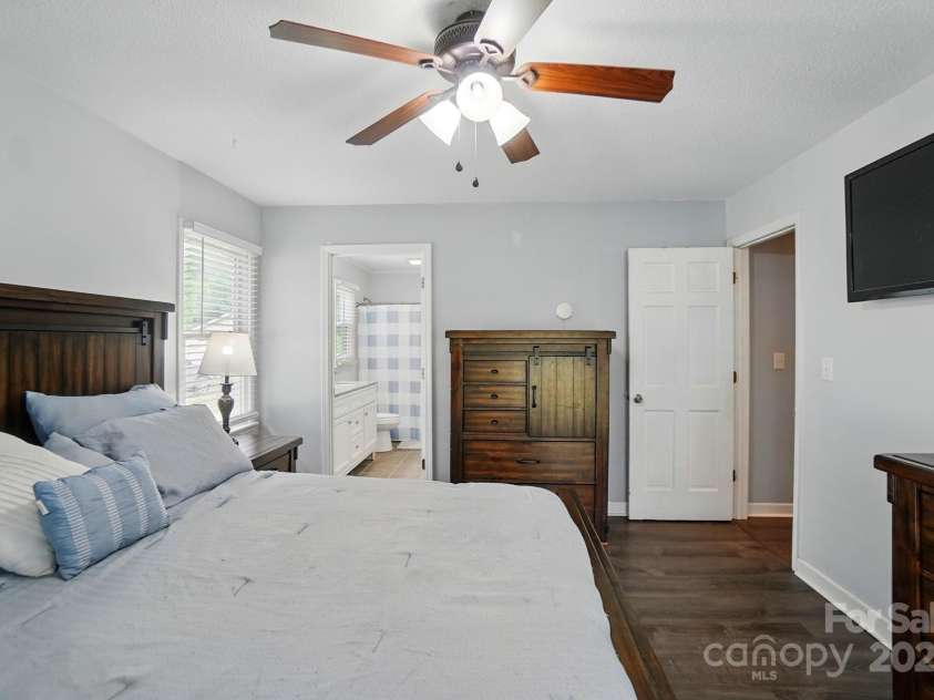 336 Oakwood Drive, Mount Holly, NC 28120.  MLS# CAR4267933, YatesRealty ID 20388. 