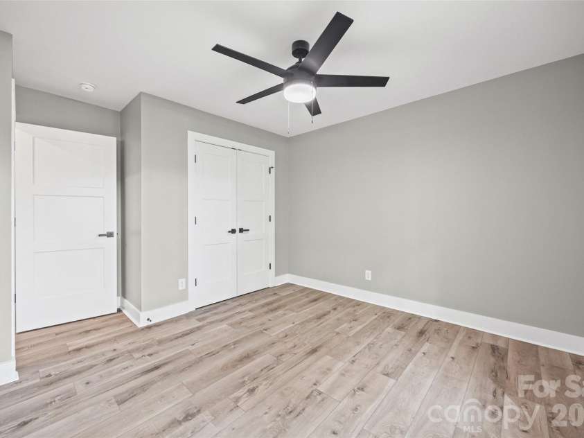 5950 Lake Wylie Road, Clover, SC 29710.  MLS# CAR4376783, YatesRealty ID 20388. 