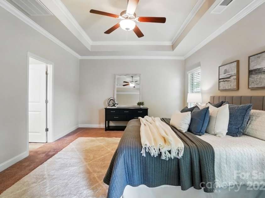5032 Eagles Crest Lane, Gastonia, NC 28056.  MLS# CAR4240665, YatesRealty ID 20389. 