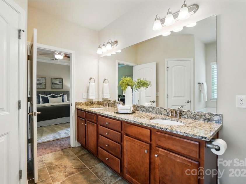 5032 Eagles Crest Lane, Gastonia, NC 28056.  MLS# CAR4240665, YatesRealty ID 20389. 