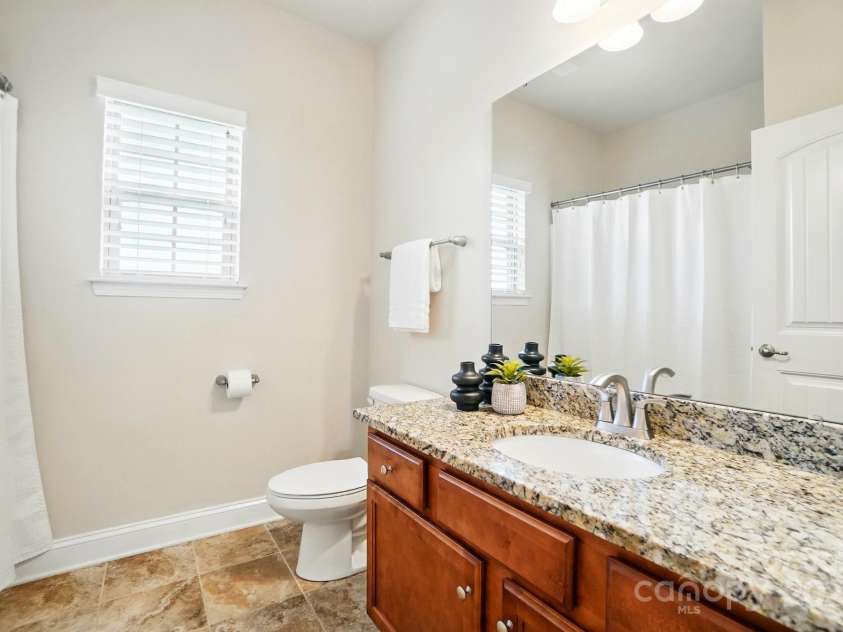 5032 Eagles Crest Lane, Gastonia, NC 28056.  MLS# CAR4240665, YatesRealty ID 20389. 