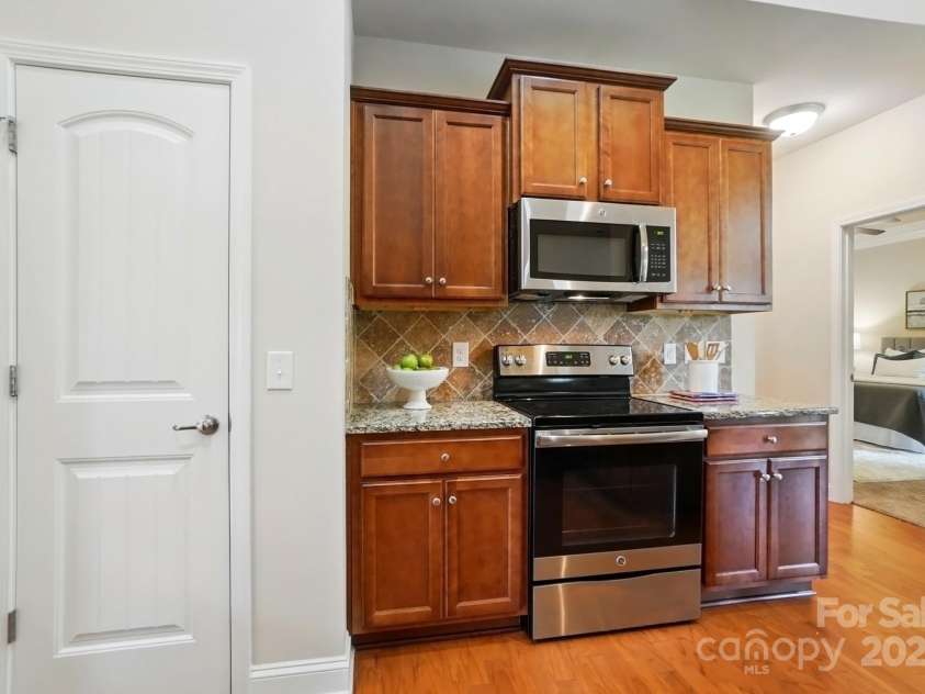5032 Eagles Crest Lane, Gastonia, NC 28056.  MLS# CAR4240665, YatesRealty ID 20389. 