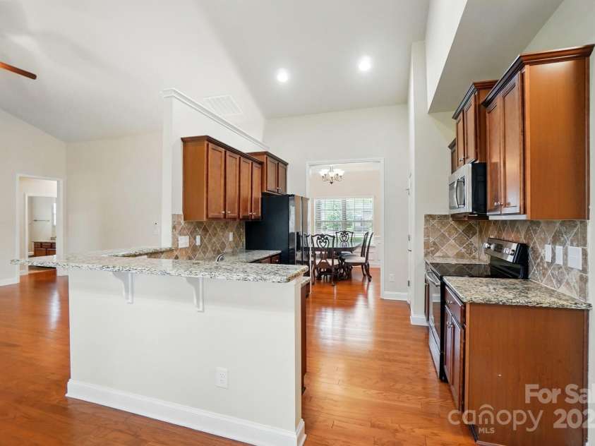 5032 Eagles Crest Lane, Gastonia, NC 28056.  MLS# CAR4240665, YatesRealty ID 20389. 