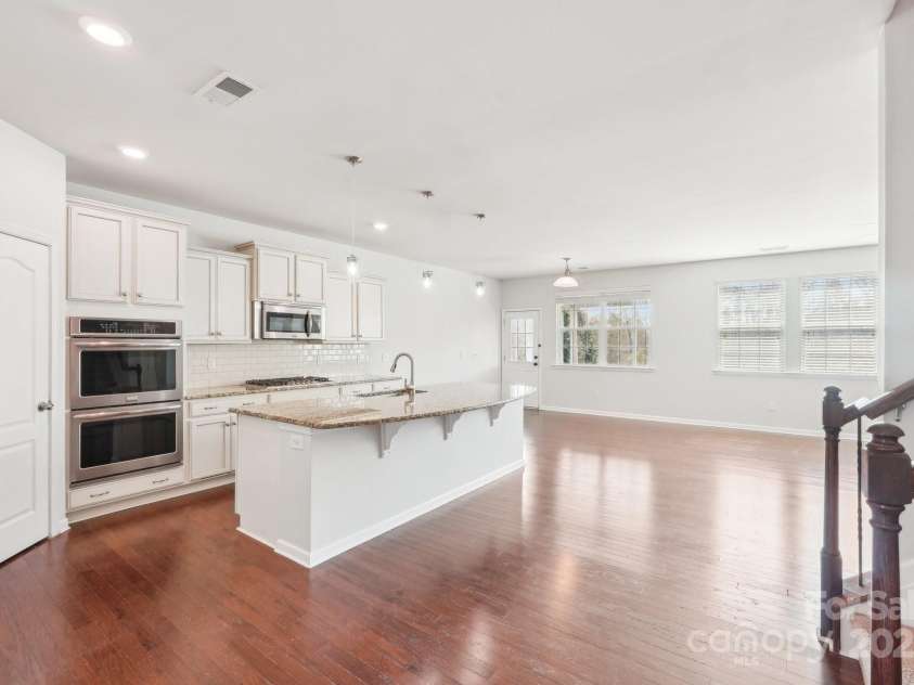 1034 Currituck Way, York, SC 29745.  MLS# CAR4239993, YatesRealty ID 20391. Kitchen