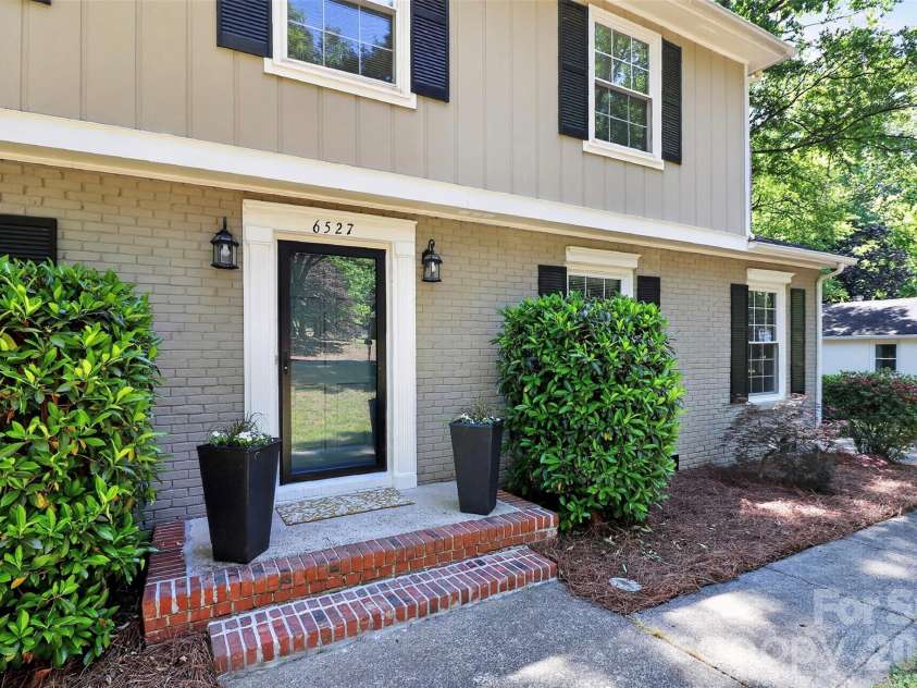 6527 Summerlin Place, Charlotte, NC 28226.  MLS# CAR4374812, YatesRealty ID 20392. 