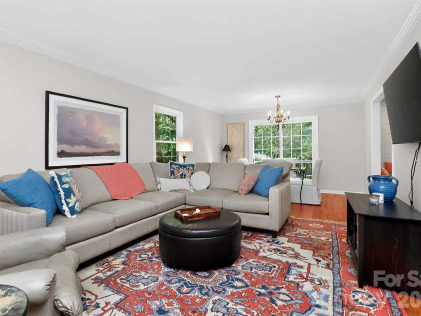6527 Summerlin Place, Charlotte, NC 28226.  MLS# CAR4374812, YatesRealty ID 20392. 