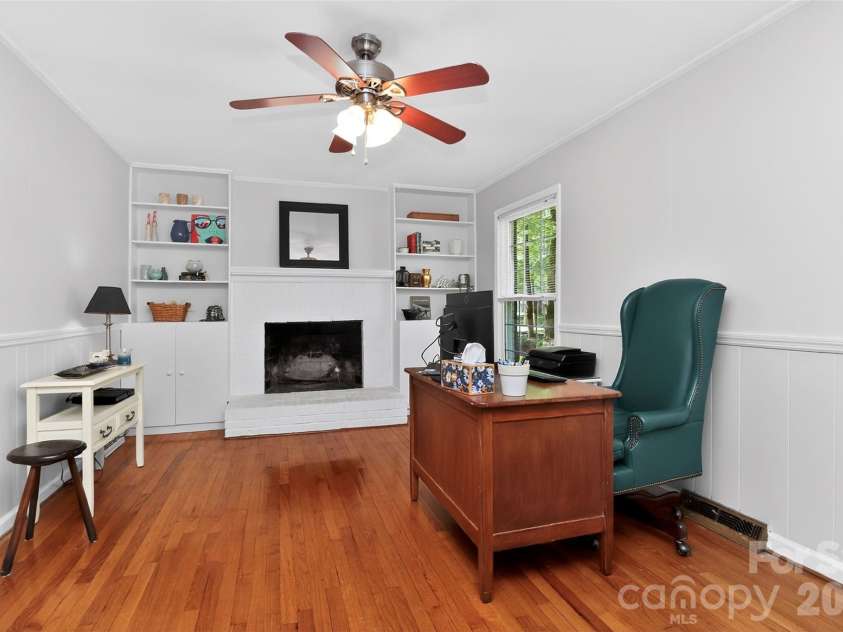6527 Summerlin Place, Charlotte, NC 28226.  MLS# CAR4374812, YatesRealty ID 20392. 