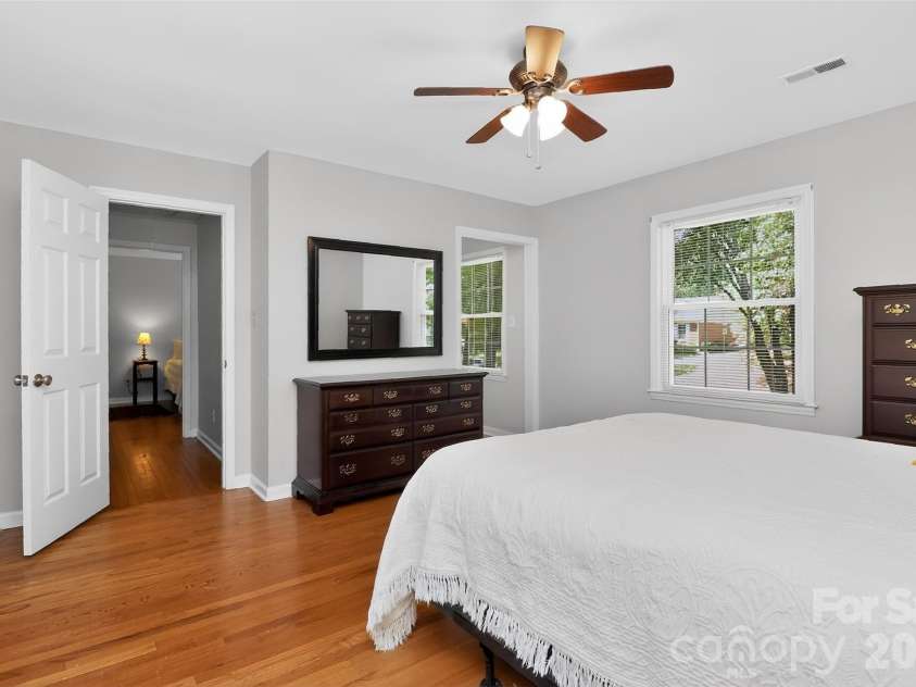 6527 Summerlin Place, Charlotte, NC 28226.  MLS# CAR4374812, YatesRealty ID 20392. 